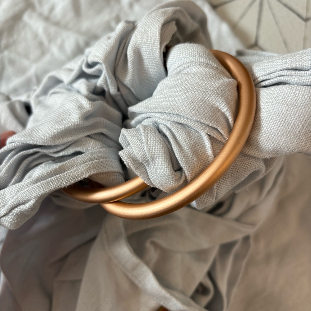 Light Gray Ring Sling with Gold Rings